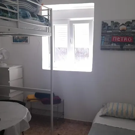 بيت ضيافة Ajuda Space